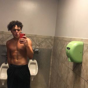 Meet your Posher, Manuel